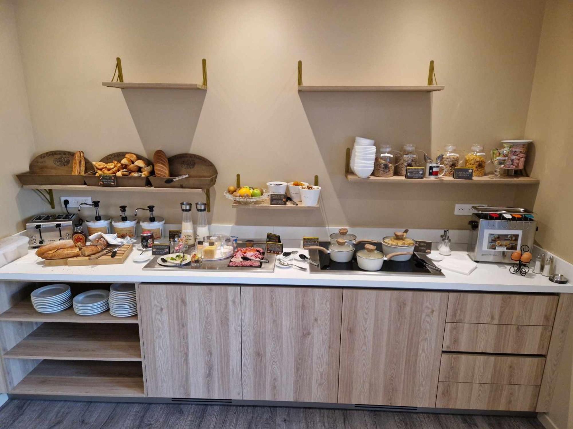 Sure Hotel By Best Western Saint-Quentin Ouest Holnon Esterno foto