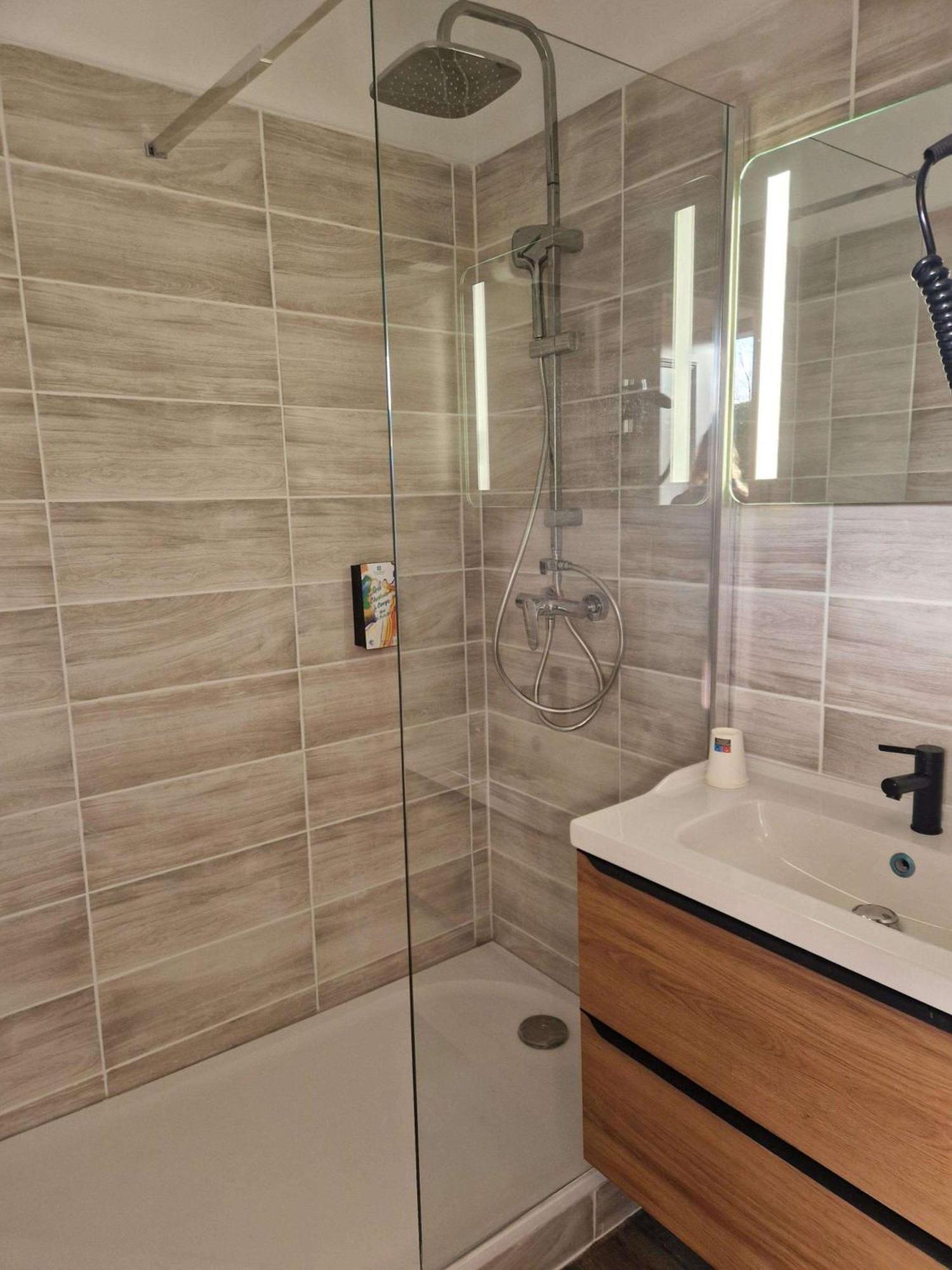 Sure Hotel By Best Western Saint-Quentin Ouest Holnon Esterno foto
