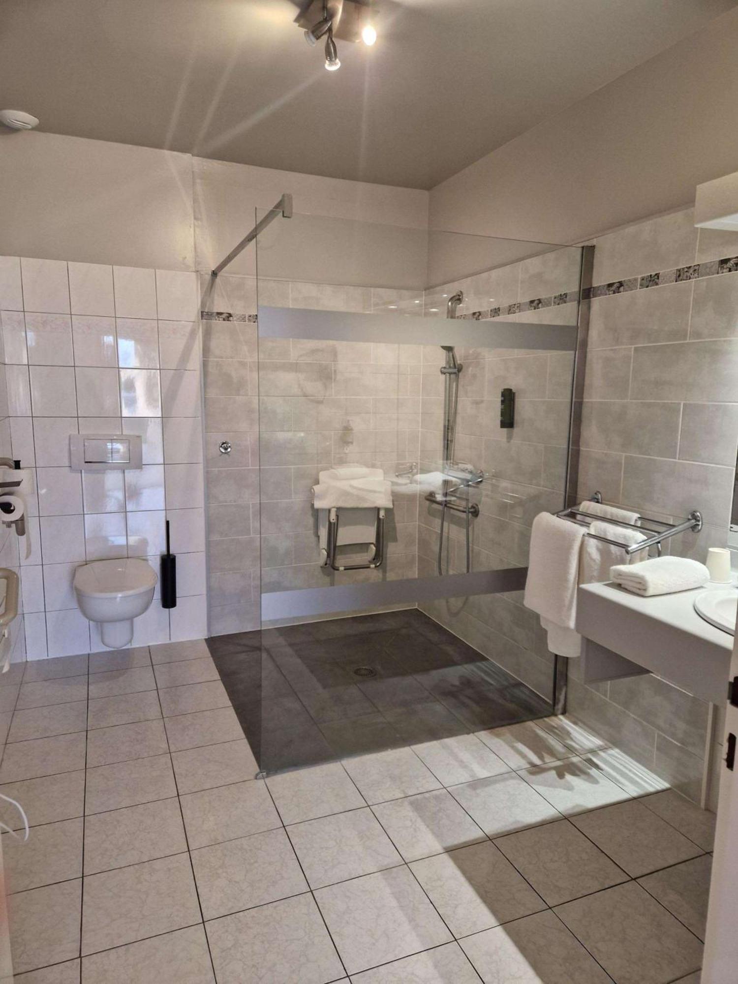 Sure Hotel By Best Western Saint-Quentin Ouest Holnon Esterno foto